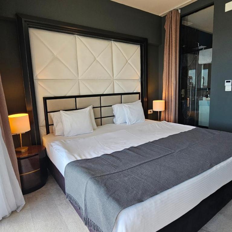 Azure Breeze Suites B - Suite mit Kingsize-Bett und Meerblick - 8