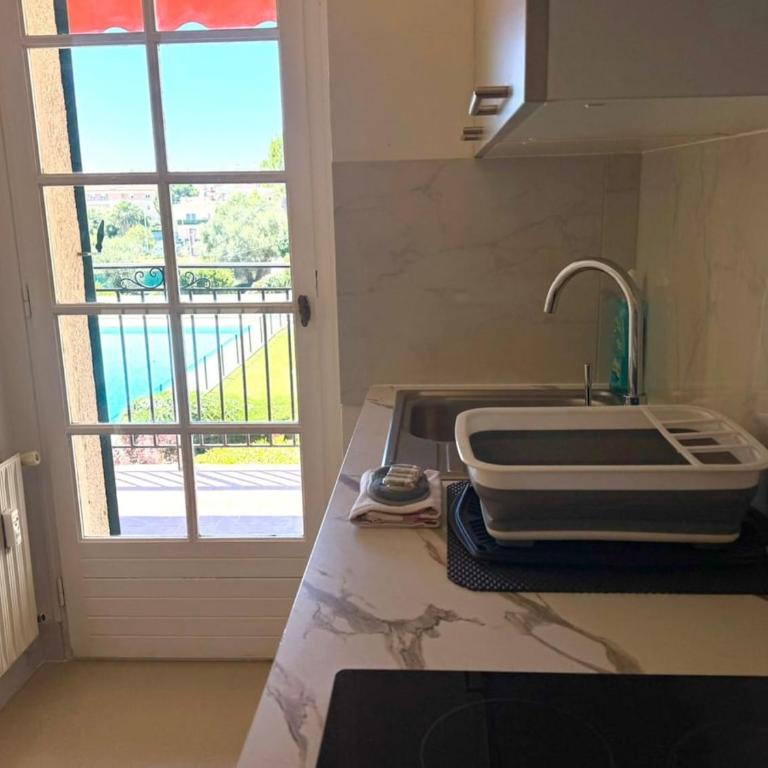 Les Bastides de la Mer, a poolside family retreat - Two-Bedroom Apartment - 8