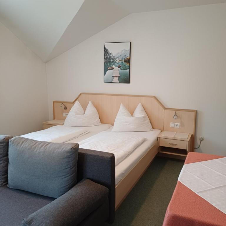 Haus zur Linde - Doppelzimmer mit Balkon - 4