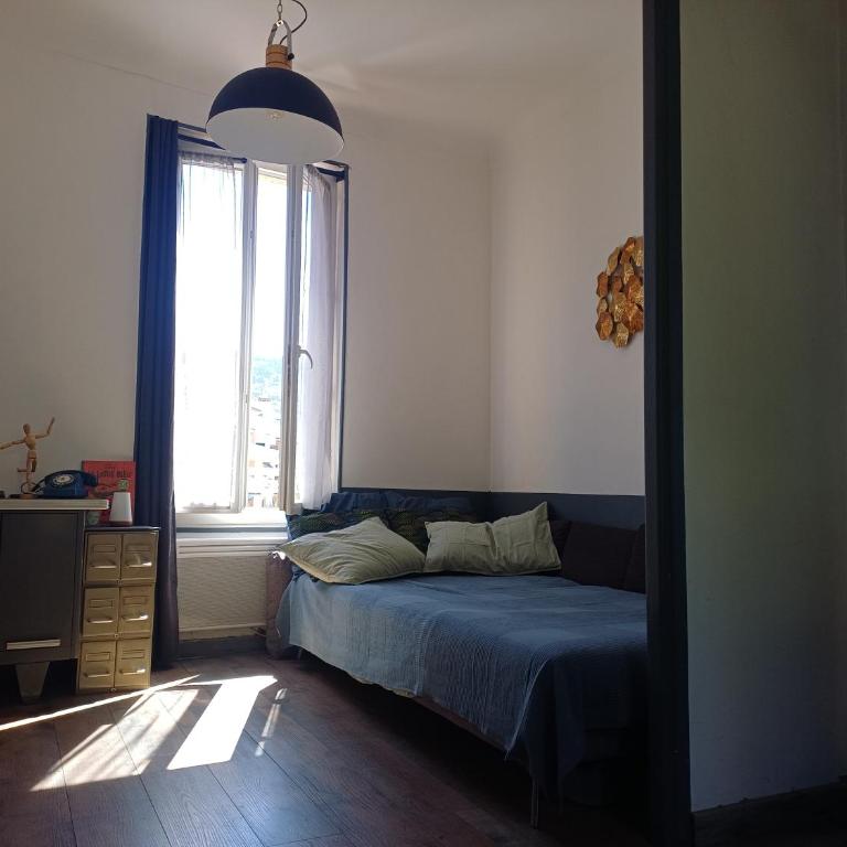 2p rénové dans bel immeuble Niçois de Caractère - Appartement 1 Chambre avec Balcon - 9