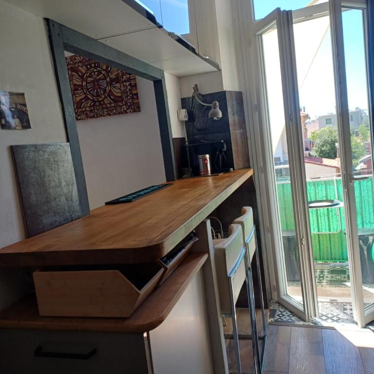 2p rénové dans bel immeuble Niçois de Caractère - Appartement 1 Chambre avec Balcon - 11