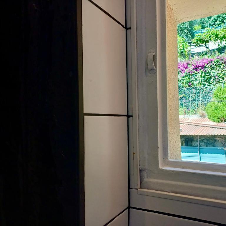 2p rénové dans bel immeuble Niçois de Caractère - Appartement 1 Chambre avec Balcon - 19