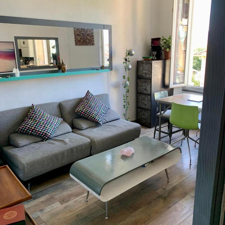2p rénové dans bel immeuble Niçois de Caractère - Appartement 1 Chambre avec Balcon - 3