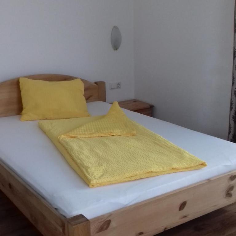 Gästehaus Lutschounig - Einzelzimmer mit Balkon - 10