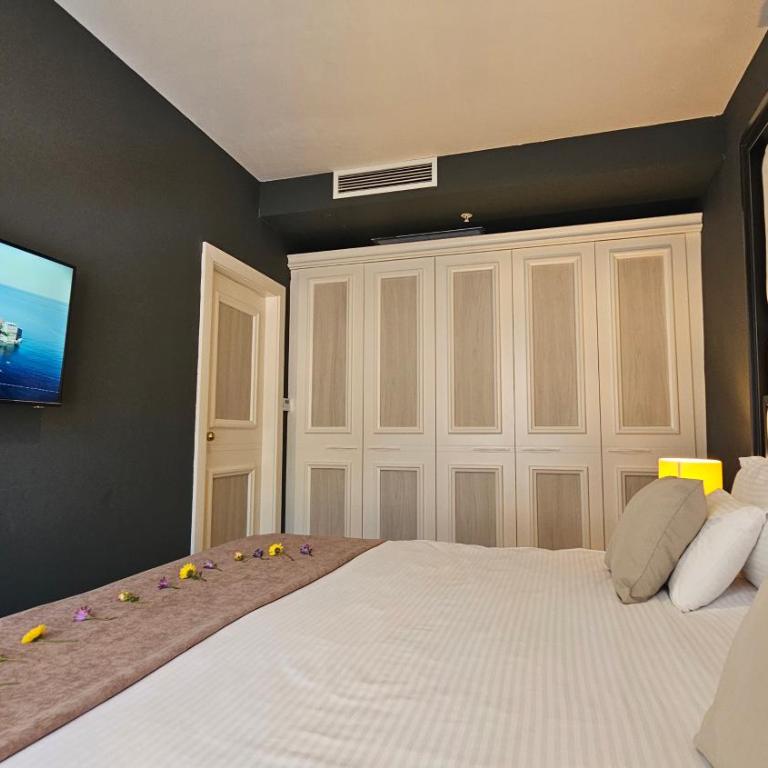 Azure Breeze Suites B - Deluxe Suite mit Meerblick - 10