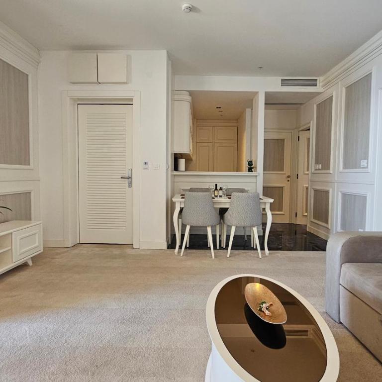 Azure Breeze Suites B - Deluxe Suite mit Meerblick - 5