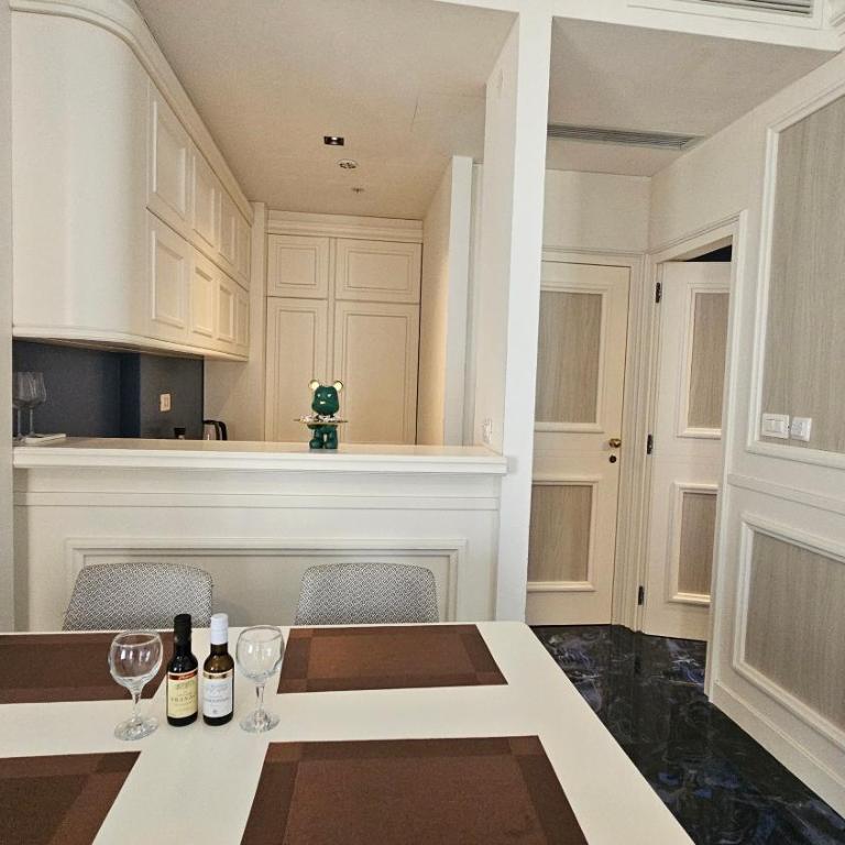 Azure Breeze Suites B - Deluxe Suite mit Meerblick - 13