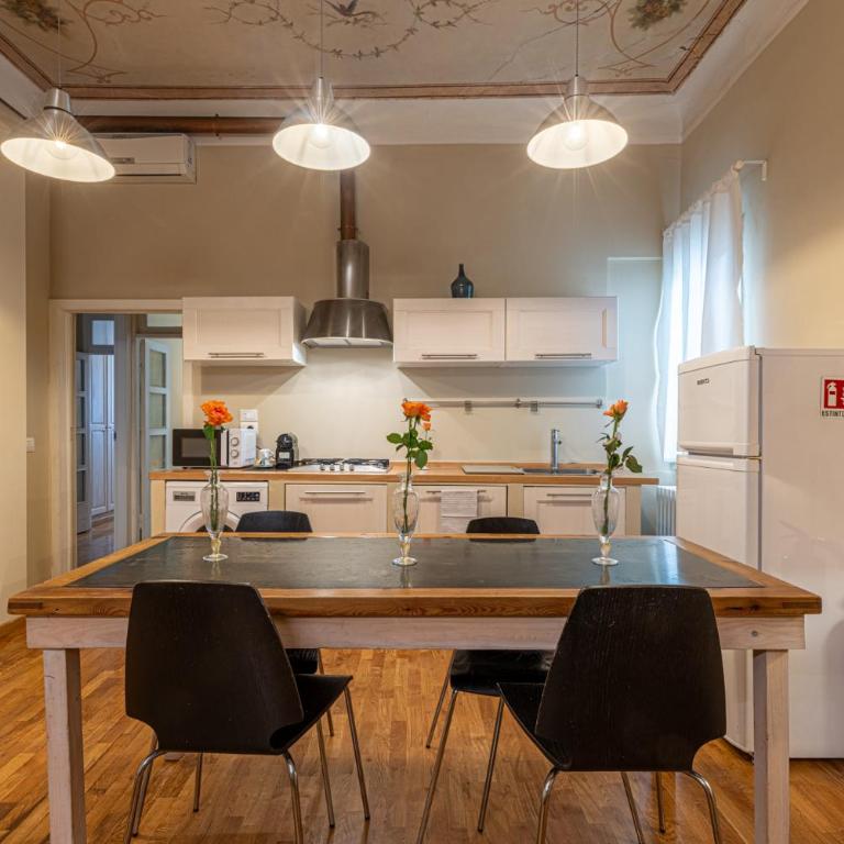 Casa Santa Maria Novella - Appartamento con 2 Camere da Letto - 1