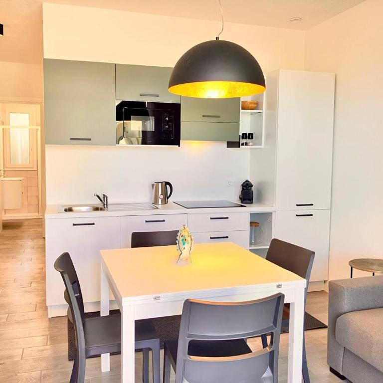 Appartamento con giardino, piscina e vista mare - Apartment - 5