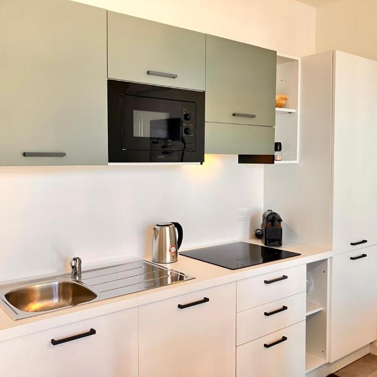 Appartamento con giardino, piscina e vista mare - Apartment - 11