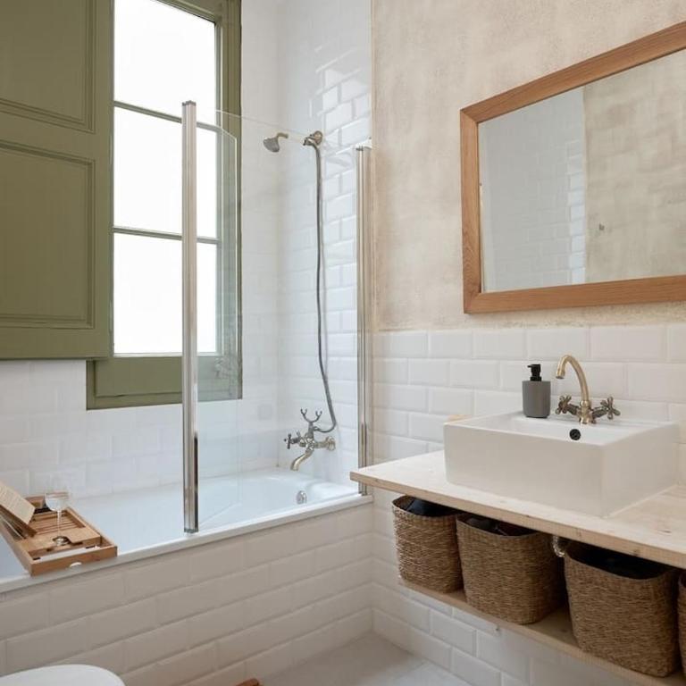 Spacest - Carrer d'Enric Granados A - Apartamento - 22
