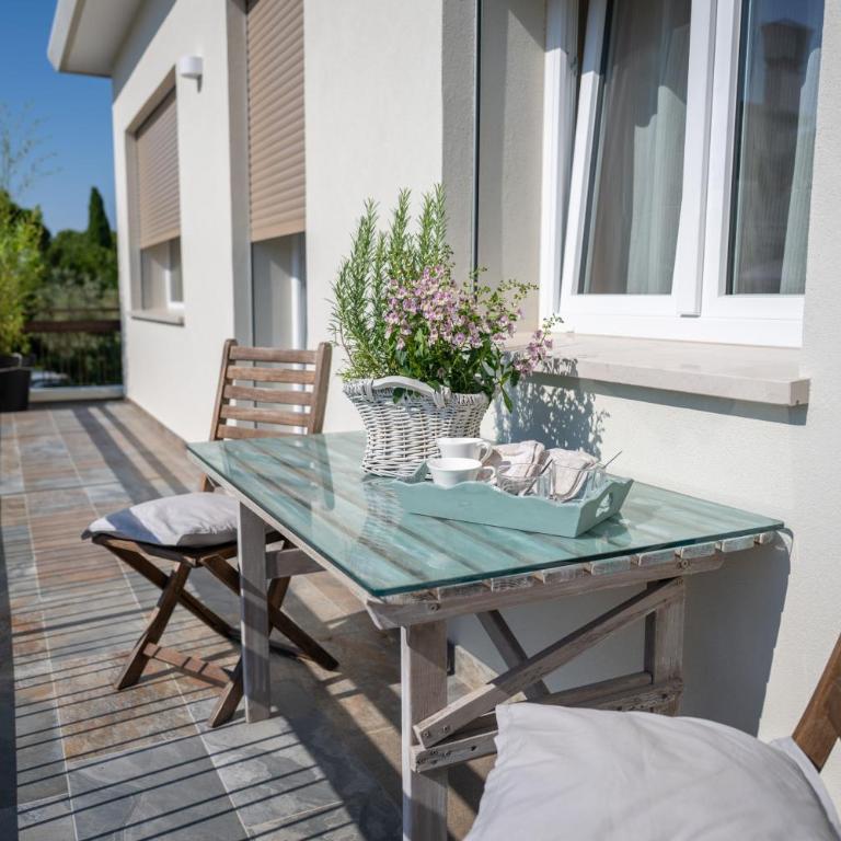 In Riva - Appartamento con 2 Camere da Letto e Terrazza - 12