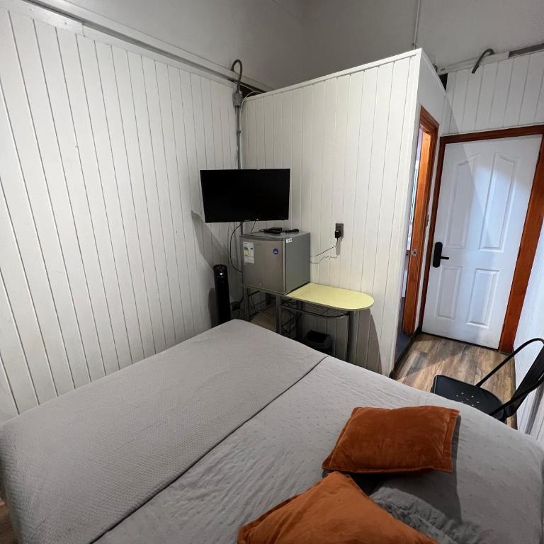 VOY Hostales - Poniente - Economy Double Room - 2