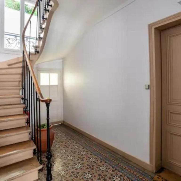 Vintage 2BD Apartment with Patio in Montmartre - Appartement - 9