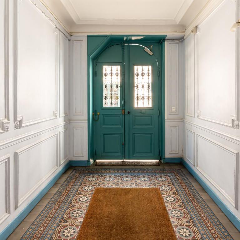 Vintage 2BD Apartment with Patio in Montmartre - Appartement - 13