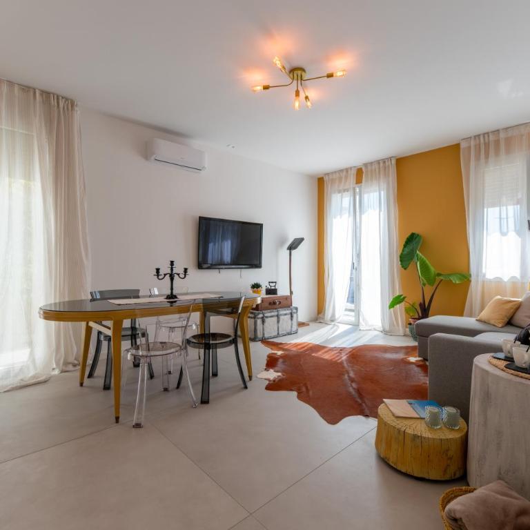 In Riva - Appartamento con 2 Camere da Letto e Terrazza - 16
