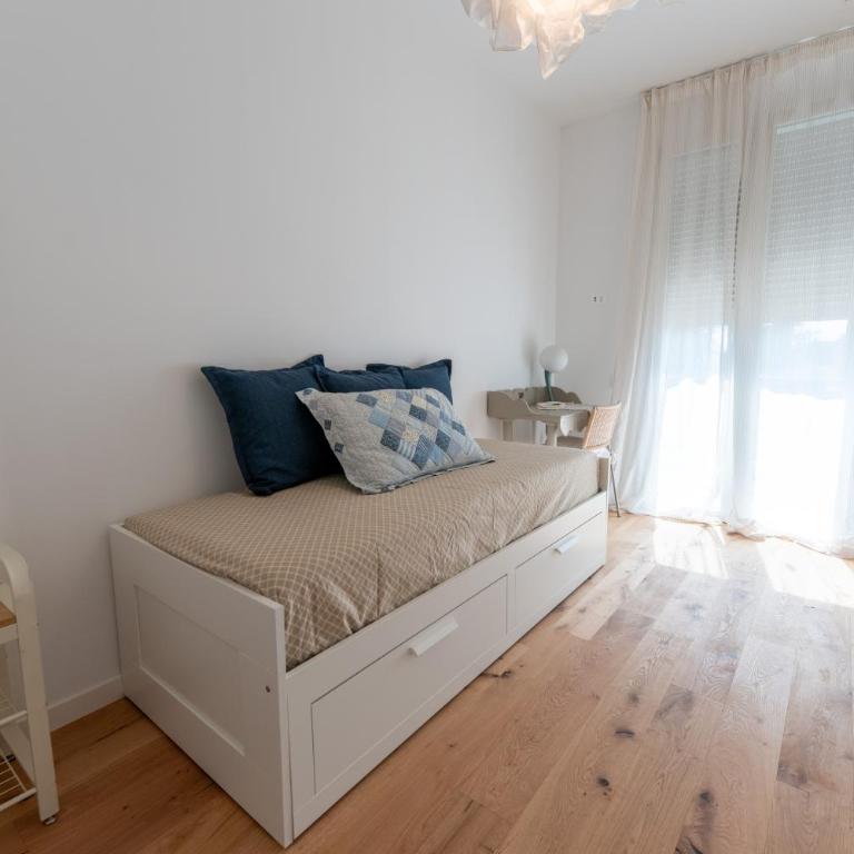 In Riva - Appartamento con 2 Camere da Letto e Terrazza - 18