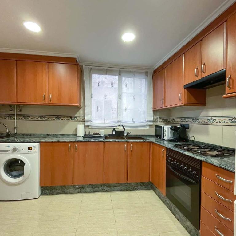 Spacest - Avinguda de Gaspar Aguilar A - Apartment - 13