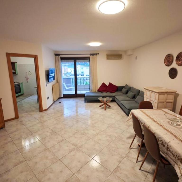 Large apartment with terrace and parking - Appartamento con 3 Camere da Letto - 2