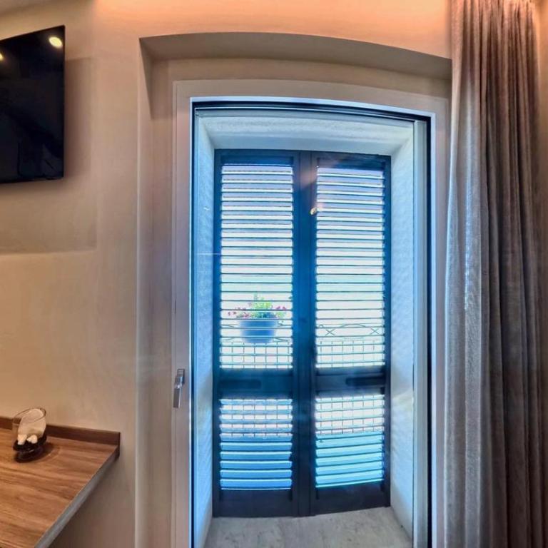 Tornola Luxury Rooms - Deluxe Doppelzimmer mit Meerblick - 14