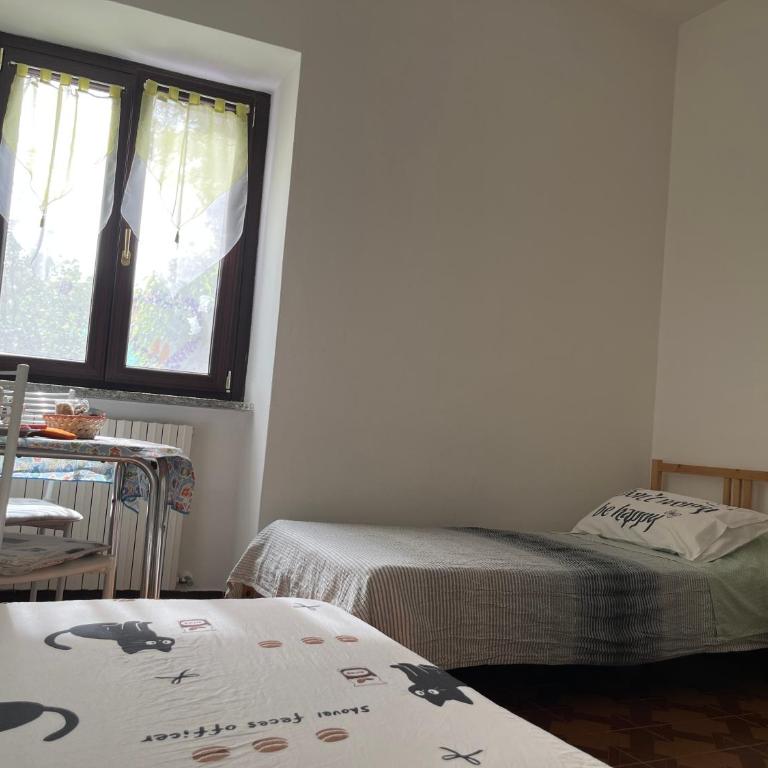 Il Cortile Como Single & Double Room in apartment NO HOTEL - Camera Doppia con Letti Singoli con Servizi Igienici in Comune - 1