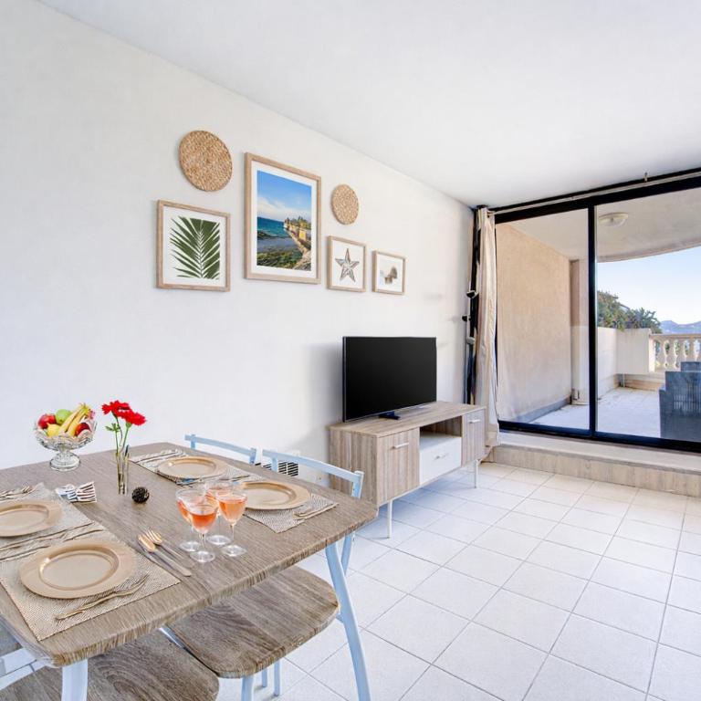 La Palme d'Azur - Appartement 1 Chambre avec Balcon et Vue sur Mer - 1