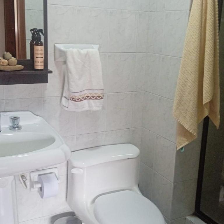 habitacion y baño privado - Habitación Individual - 3