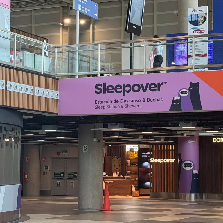 Sleepover - Lima Airport, the only in-terminal sleep pods - Single Bunk Cabin - 6 Hour Morning Stay from 07:00-13:00 hrs (7am-1pm) No Shower - 4
