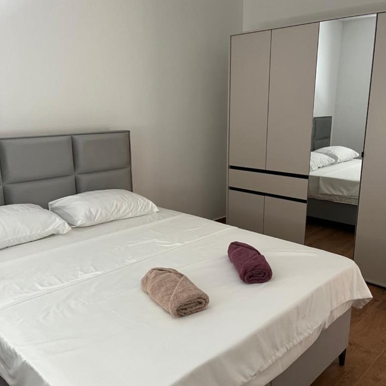 Lavender Apartment - One-Bedroom Apartment - 3