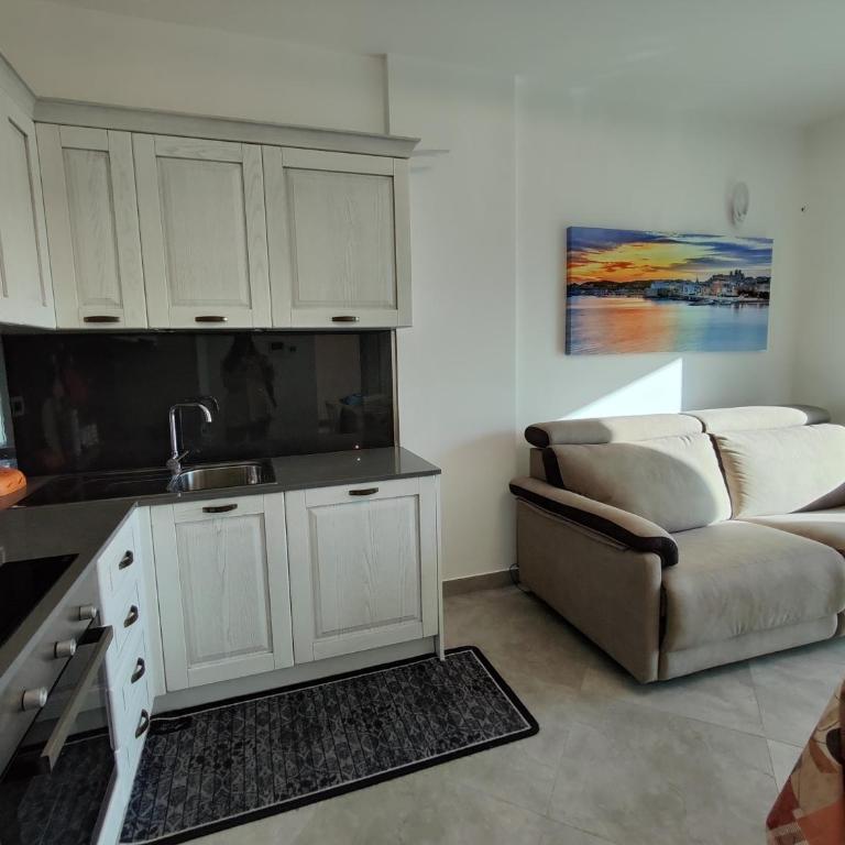 Rosamarina by Casasi Vacanze Otranto - Two-Bedroom Deluxe Apartment with Balcony - 17