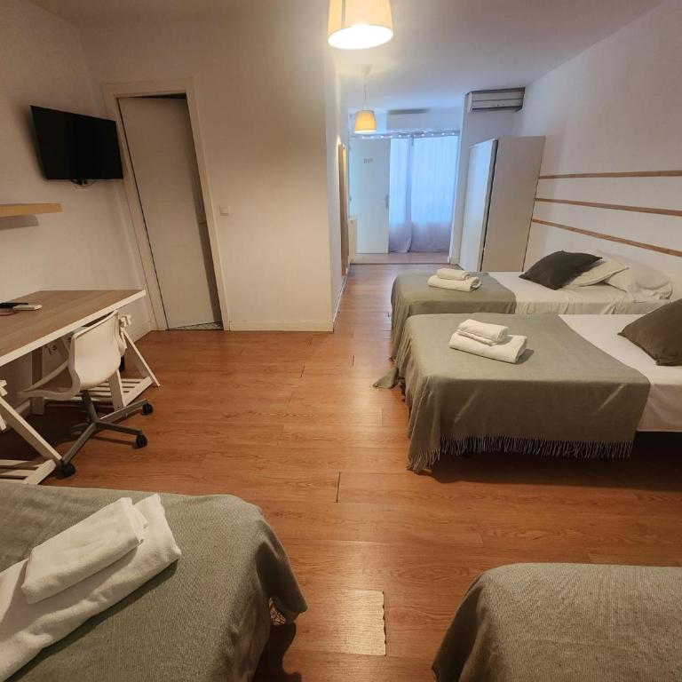 Real Beds Madrid - Chambre Quadruple Classique - 4