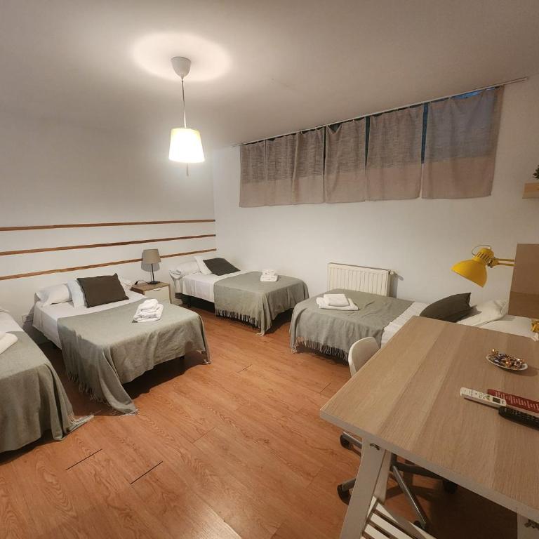 Real Beds Madrid - Chambre Quadruple Classique - 5