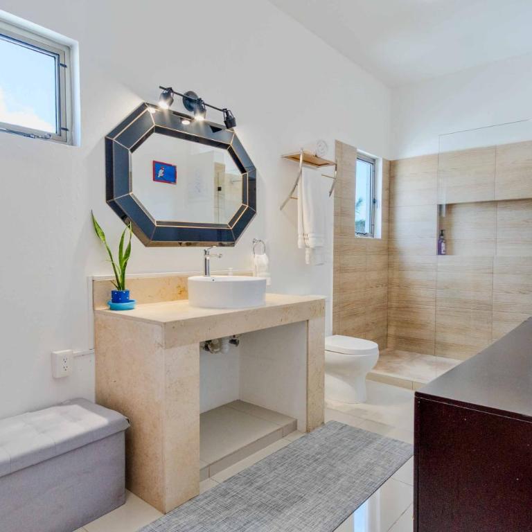 3 Bedroom Holiday Home with Rooftop on luxury neighborhood - fits 8 - Apartamento de 3 dormitorios - 17