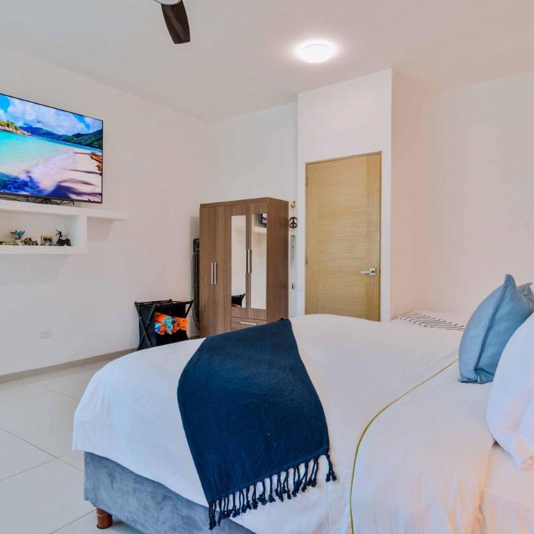 3 Bedroom Holiday Home with Rooftop on luxury neighborhood - fits 8 - Apartamento de 3 dormitorios - 22