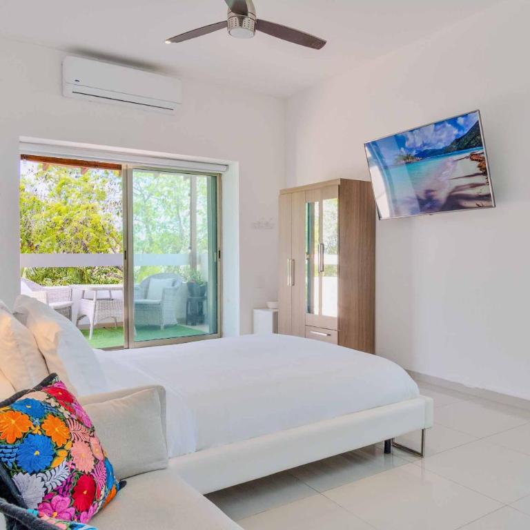 3 Bedroom Holiday Home with Rooftop on luxury neighborhood - fits 8 - Apartamento de 3 dormitorios - 27