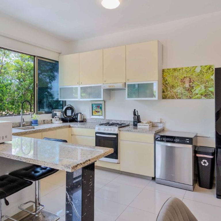 3 Bedroom Holiday Home with Rooftop on luxury neighborhood - fits 8 - Apartamento de 3 dormitorios - 9