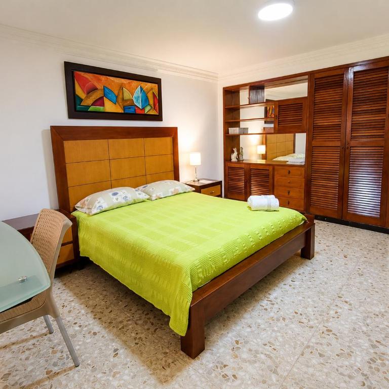 Habitación cómoda en el Oeste de Cali cerca de zonas turísticas - Double Room with Private Bathroom - 1