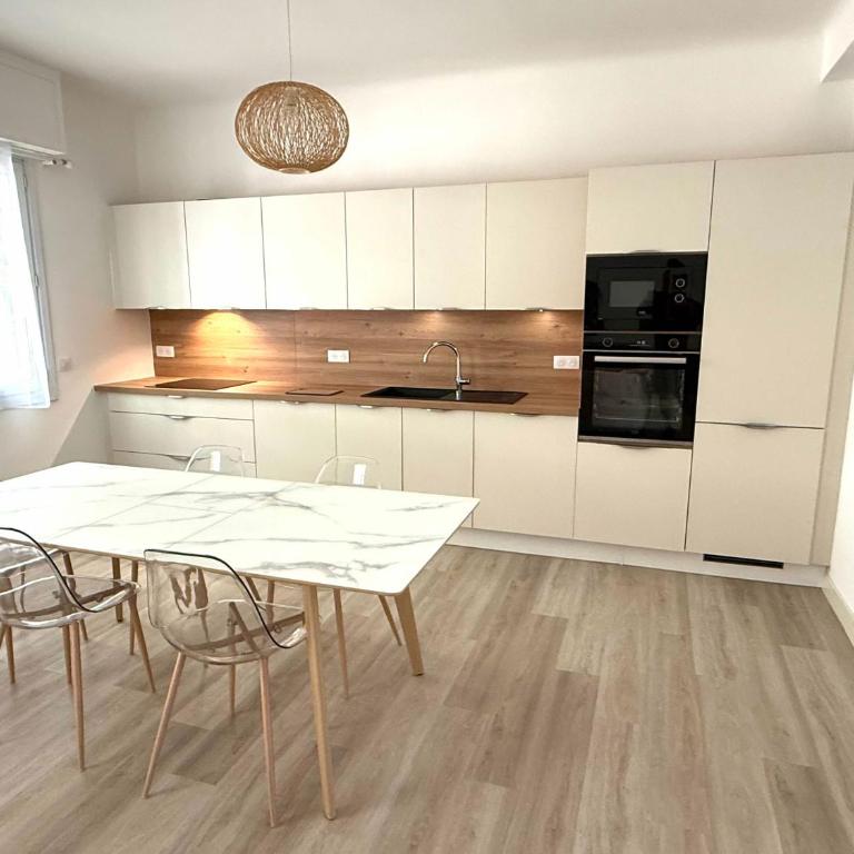 Le Ponteil - New 2-bedroom near beach & Old Town - Two-Bedroom Apartment - 1