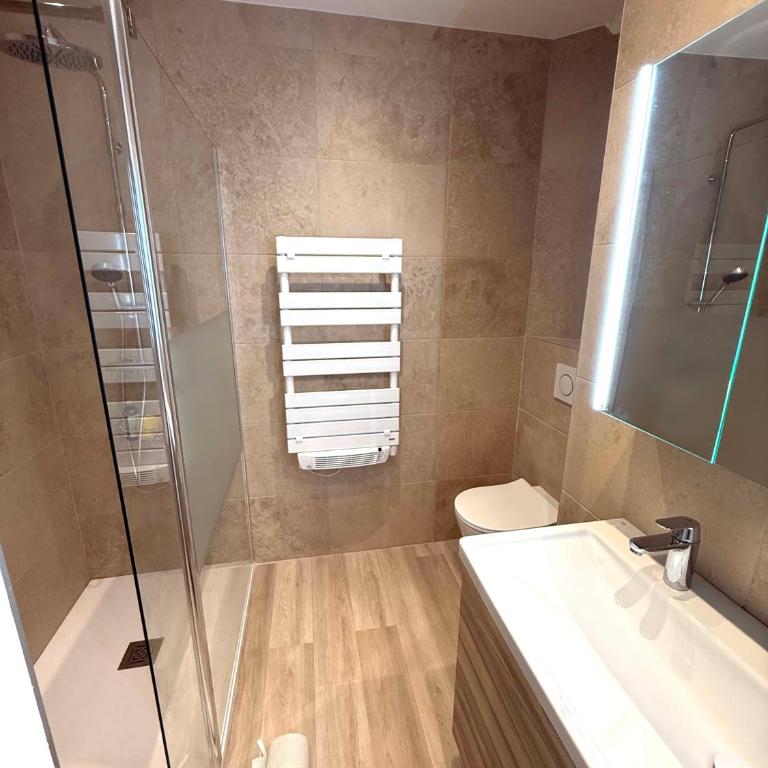 Le Ponteil - New 2-bedroom near beach & Old Town - Two-Bedroom Apartment - 5