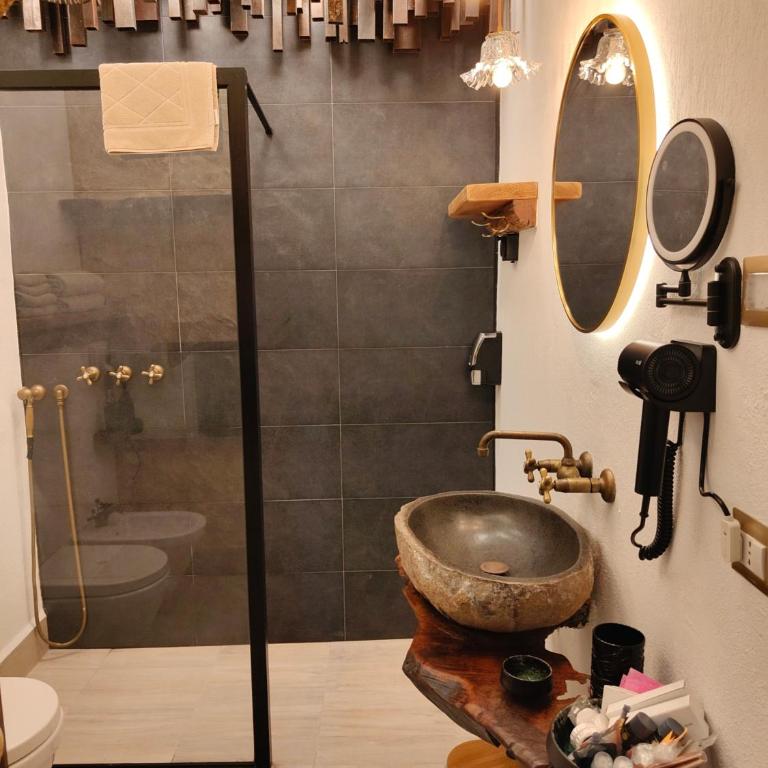 Lu Canaloni - Large Double Room - 3