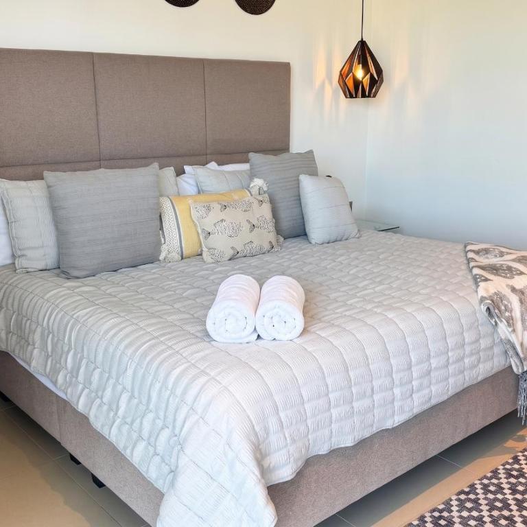 Luxury Vallarta Marina 1BR, 180° Balcony & Golf Views - Apartamento Premium de 1 dormitorio - 1