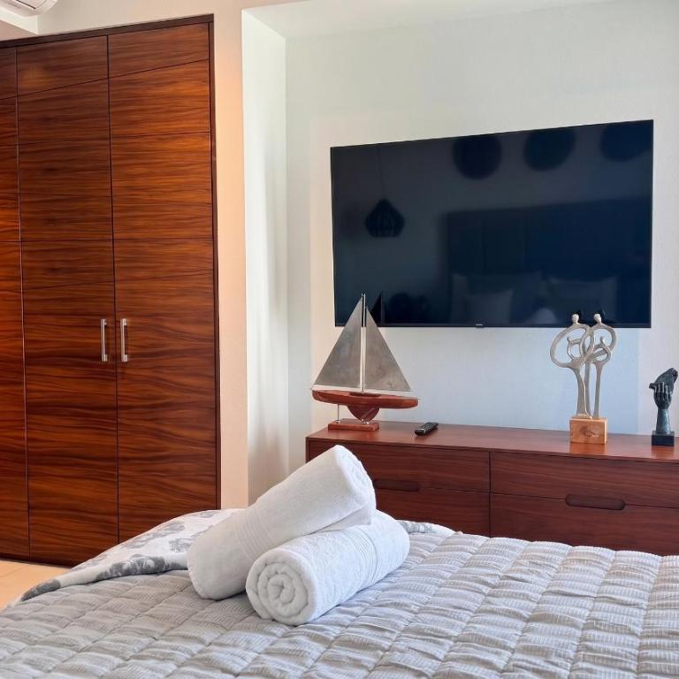 Luxury Vallarta Marina 1BR, 180° Balcony & Golf Views - Apartamento Premium de 1 dormitorio - 16
