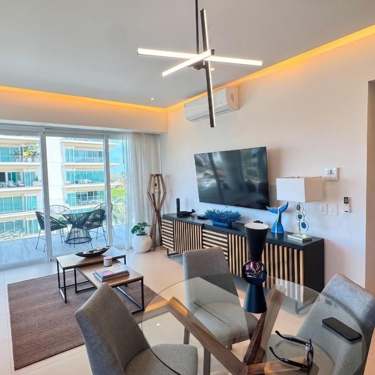 Luxury Vallarta Marina 1BR, 180° Balcony & Golf Views - Apartamento Premium de 1 dormitorio - 20