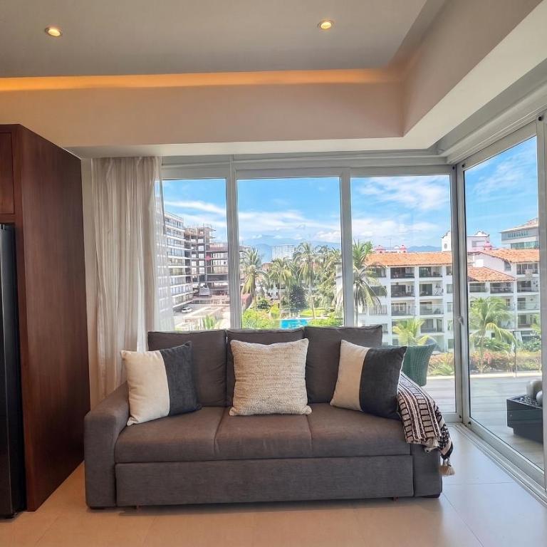 Luxury Vallarta Marina 1BR, 180° Balcony & Golf Views - Apartamento Premium de 1 dormitorio - 27