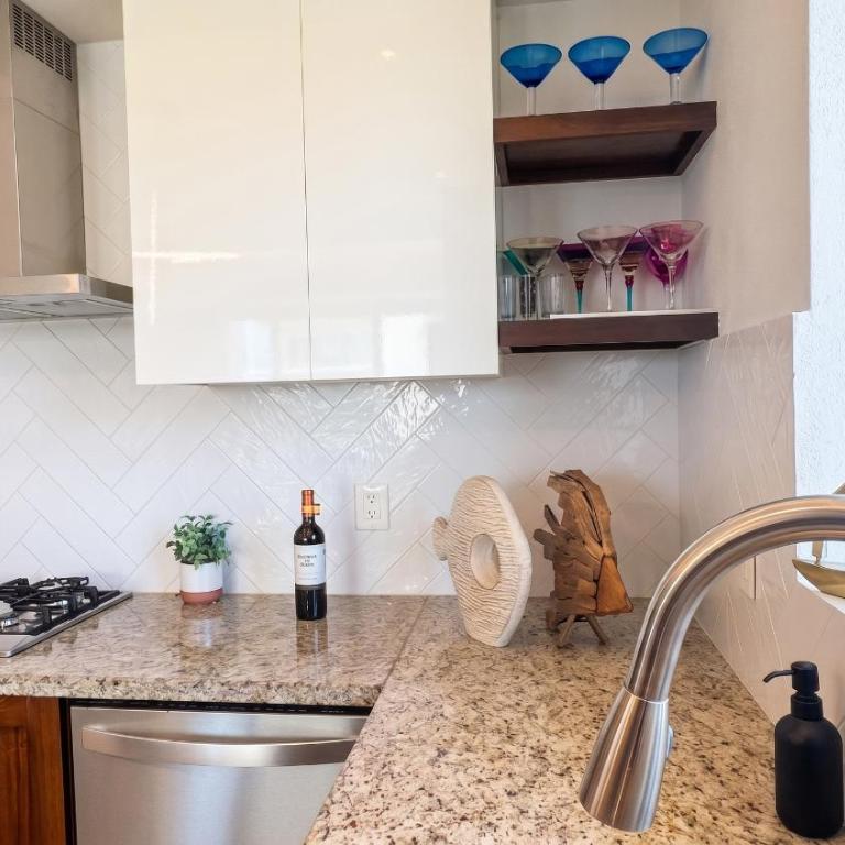 Luxury Vallarta Marina 1BR, 180° Balcony & Golf Views - Apartamento Premium de 1 dormitorio - 29