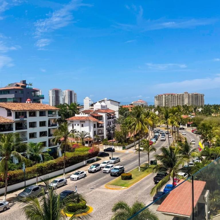 Luxury Vallarta Marina 1BR, 180° Balcony & Golf Views - Apartamento Premium de 1 dormitorio - 40