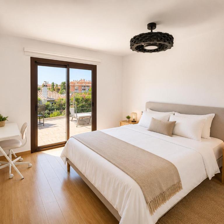 Villa with Private Pool & Mediterranean Gardens Near the Coast - Magnolia Marbella - Three-Bedroom Villa - 21