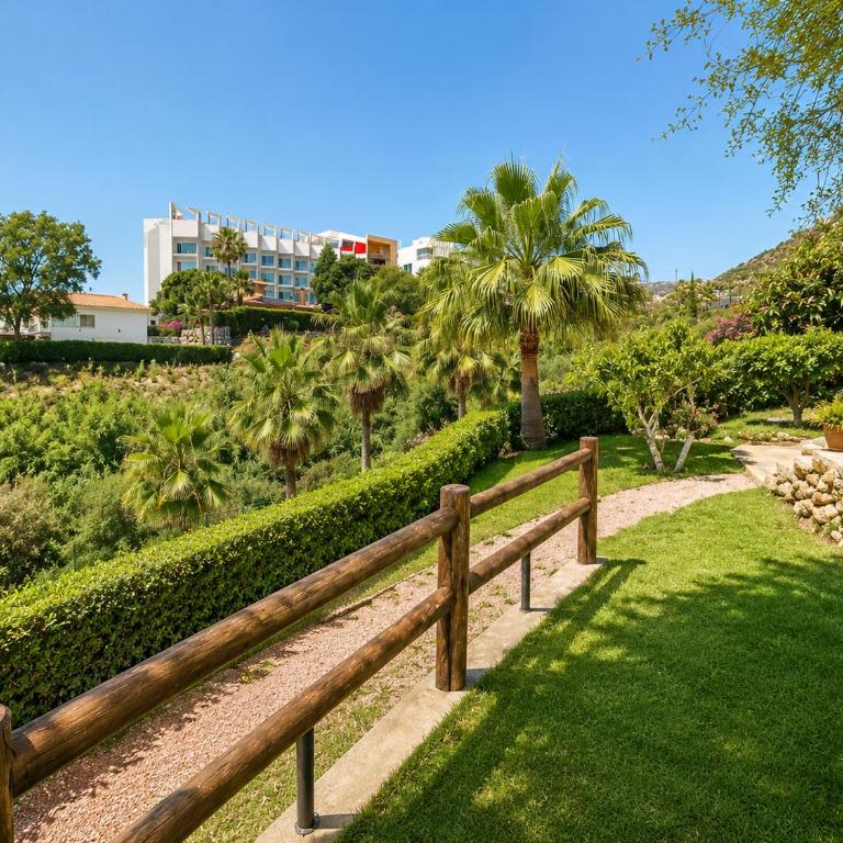 Villa with Private Pool & Mediterranean Gardens Near the Coast - Magnolia Marbella - Three-Bedroom Villa - 27