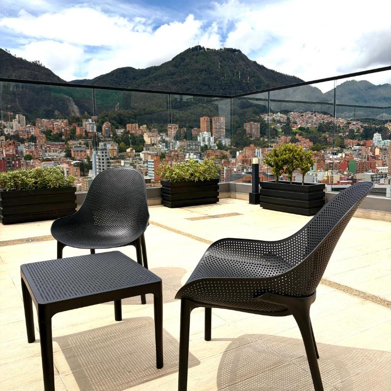 Loft Chapinero Central WiFi 900Mb Coworking & Terrazas - Two-Bedroom Apartment - 18