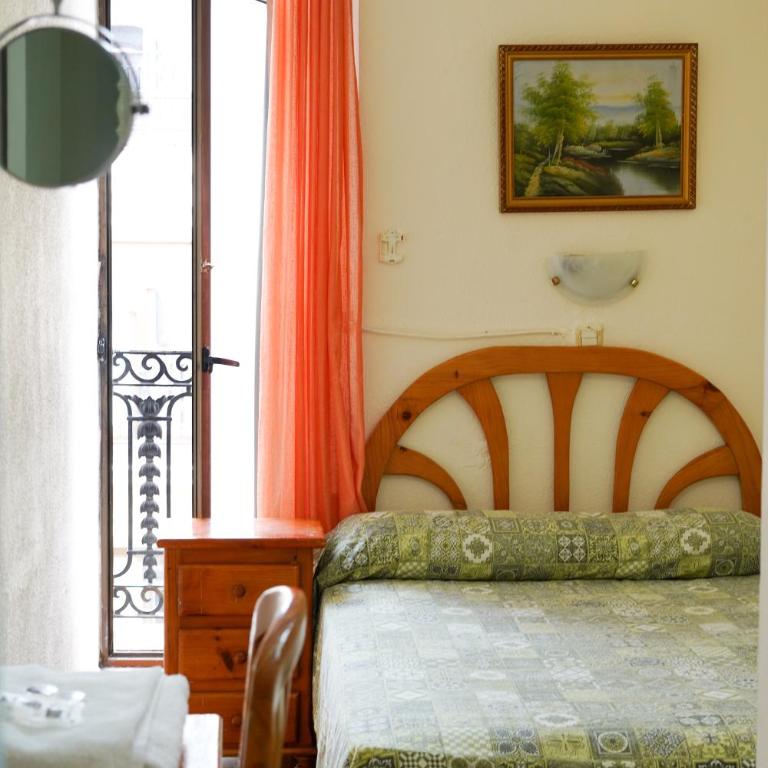 Hostal Fuentesol - Chambre Double avec Salle de Bains Commune - 4